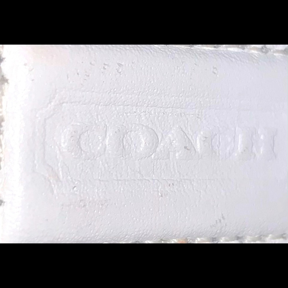 WOMENS AUTHENTIC COACH PURSE